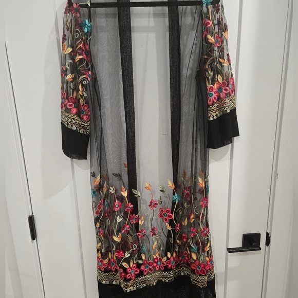 Floral Embroidered Sheer Kimono - Picture 11 of 12